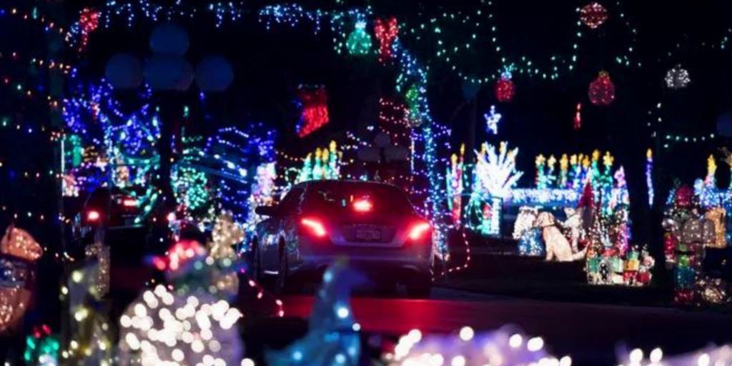 811 Abbiegail Drive Christmas lights display